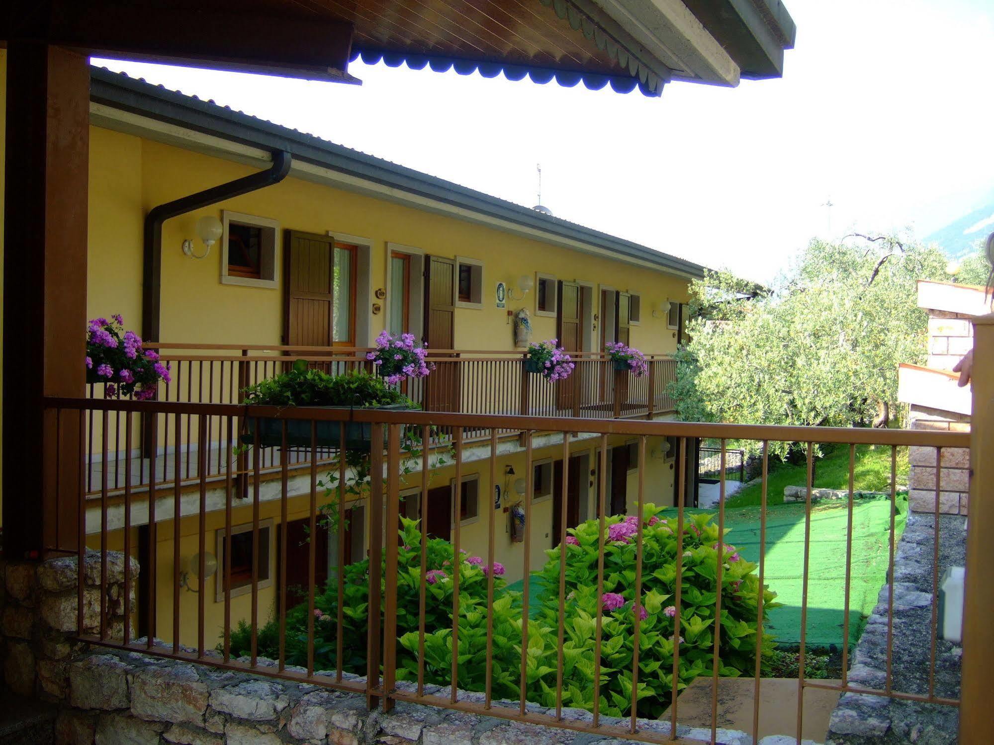 Residence San Vito Brenzone sul Garda Exterior foto